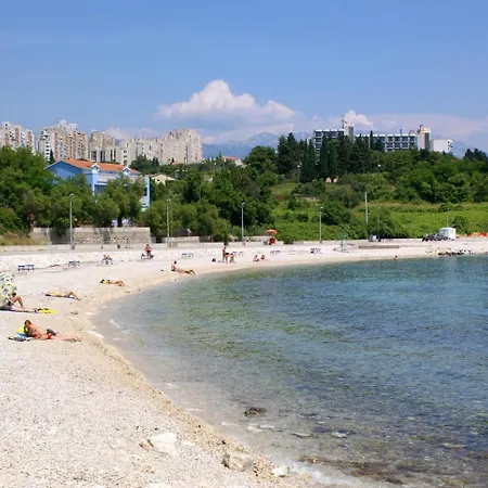 Appartamento With A Parking Space - 22800 Spalato