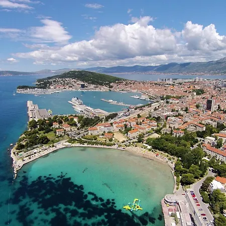 With A Parking Space - 22800 Split